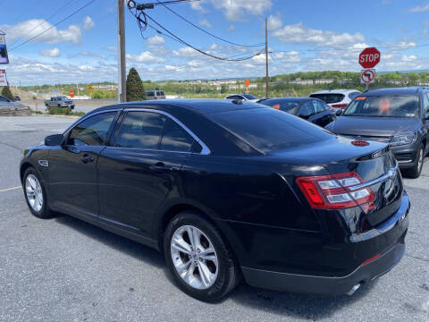 2016 Ford Taurus SE