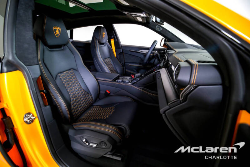 2023 Lamborghini Urus S