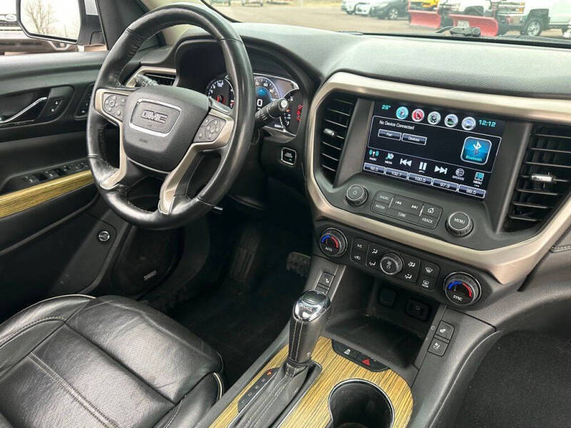 2017 GMC Acadia Denali
