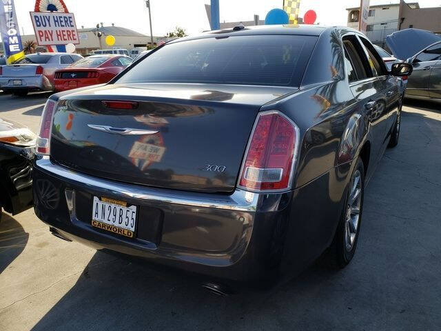 2014 Chrysler 300