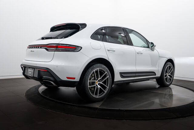 2026 Porsche Macan