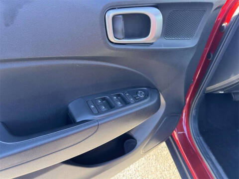 2023 Hyundai Venue SE