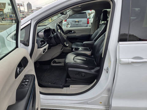 2021 Chrysler Pacifica Touring L