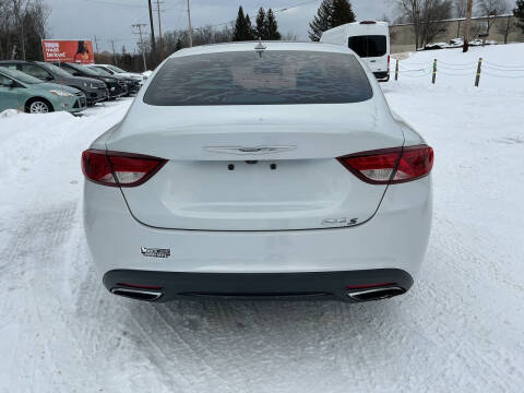 2015 Chrysler 200 S