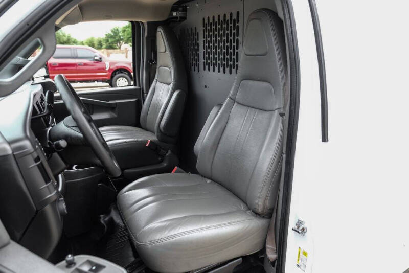 2022 GMC Savana 2500