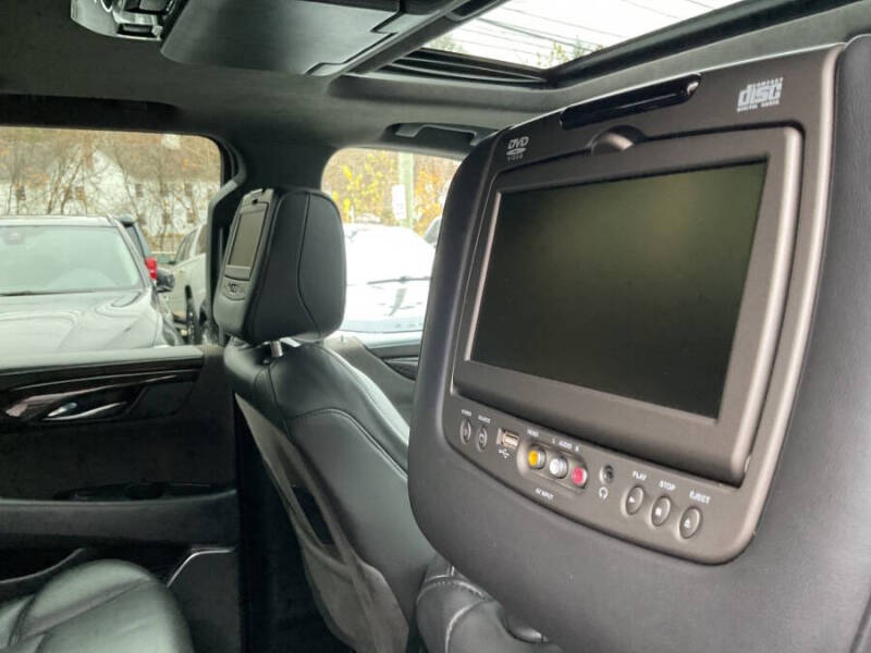 2016 Cadillac Escalade Platinum