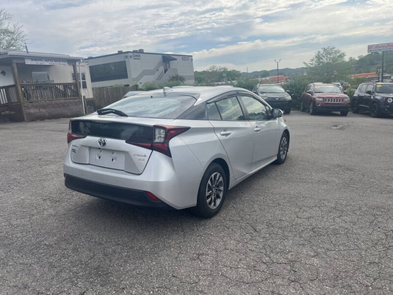 2021 Toyota Prius XLE