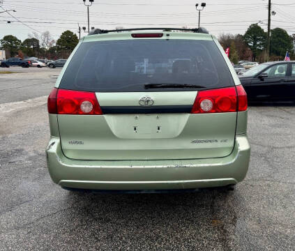 2008 Toyota Sienna CE 7-Passenger