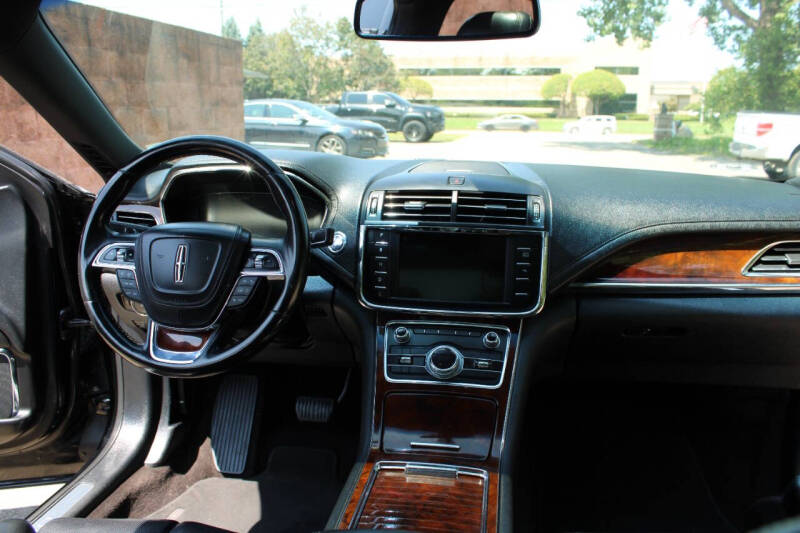 2018 Lincoln Continental Select