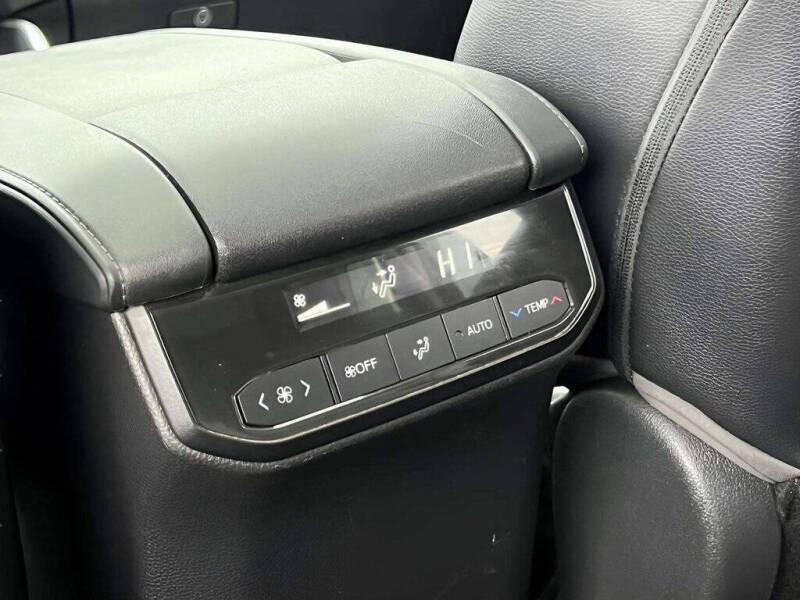 2020 Toyota Highlander Hybrid XLE