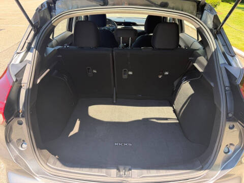 2023 Nissan Kicks S