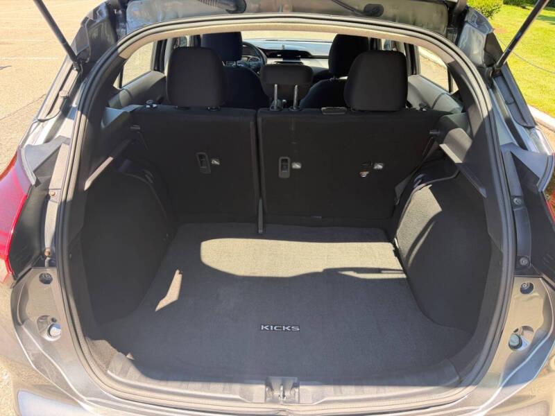 2023 Nissan Kicks S