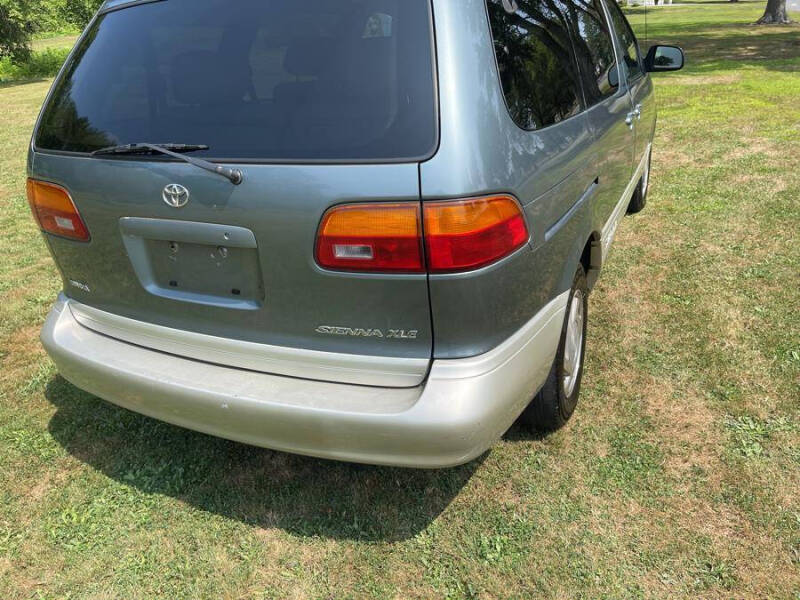 1999 Toyota Sienna