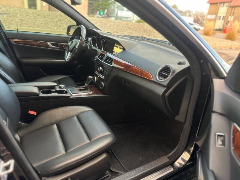 2012 Mercedes-Benz C-Class C 300 Luxury 4MATIC