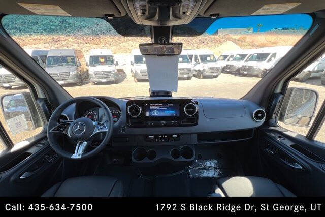 2025 Mercedes-Benz Sprinter