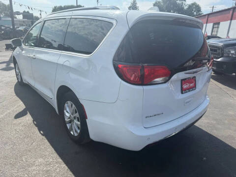 2018 Chrysler Pacifica Touring L