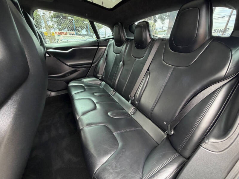2016 Tesla Model S 70D