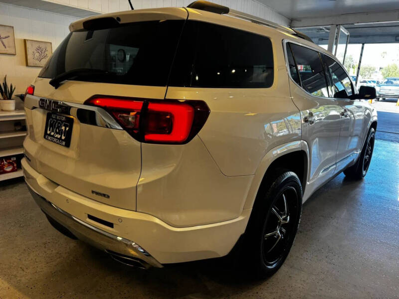 2017 GMC Acadia Denali