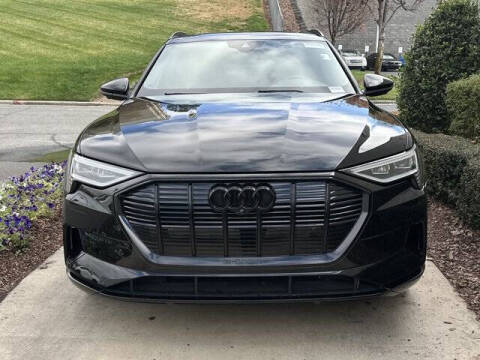 2022 Audi e-tron quattro Premium Plus