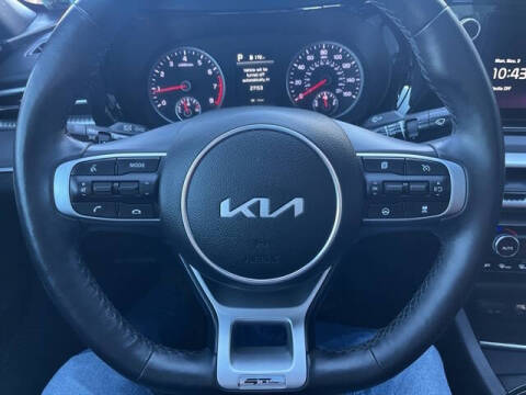 2023 Kia K5