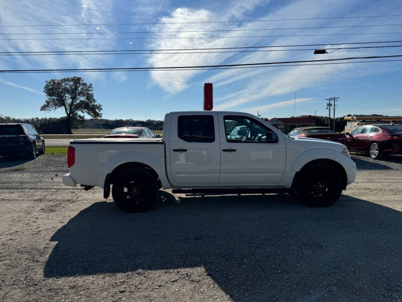 2018 Nissan Frontier SV photo 8