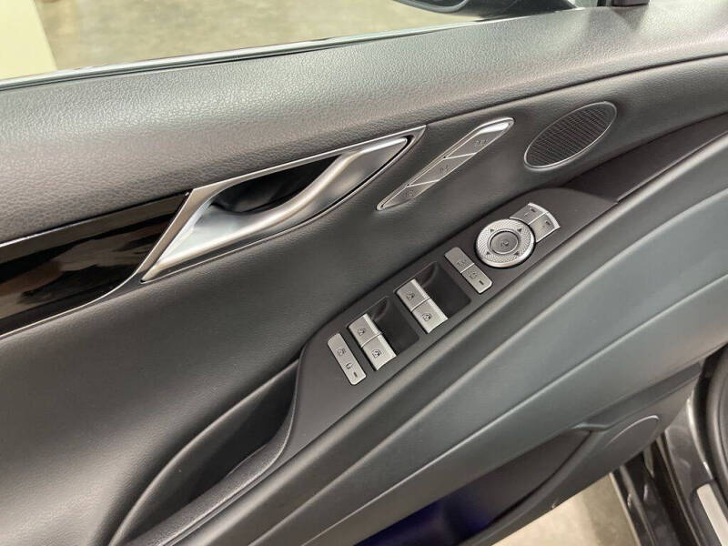 2023 Genesis G80
