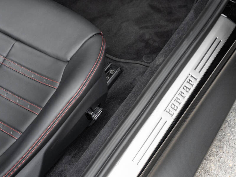 2025 Ferrari Roma Spider