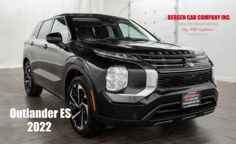 2022 Mitsubishi Outlander ES