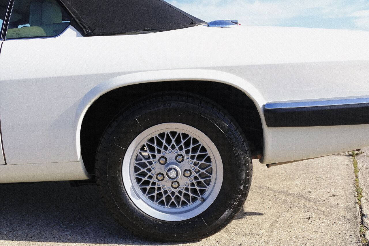 1991 Jaguar XJ-Series 10