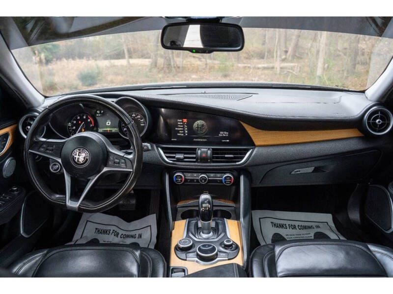 2017 Alfa Romeo Giulia Ti