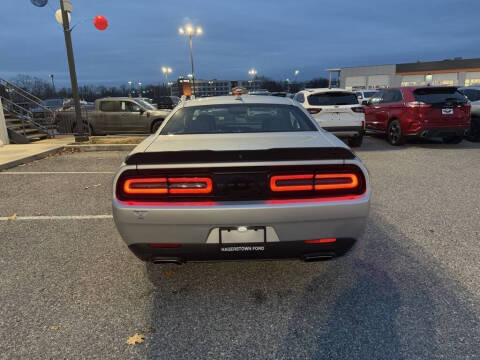 2021 Dodge Challenger SXT