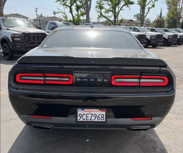2017 Dodge Challenger SXT