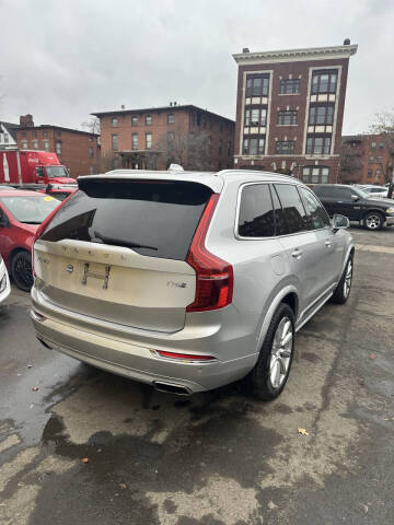 2017 Volvo XC90 T8 eAWD Inscription