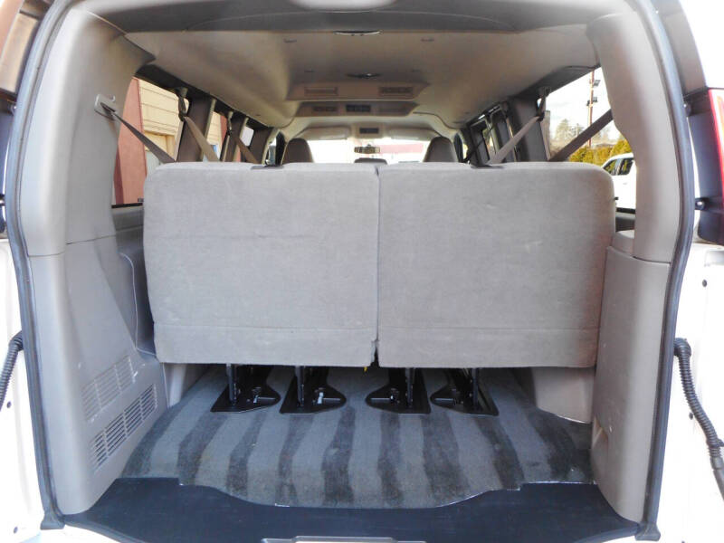 2017 Chevrolet Express LT 3500