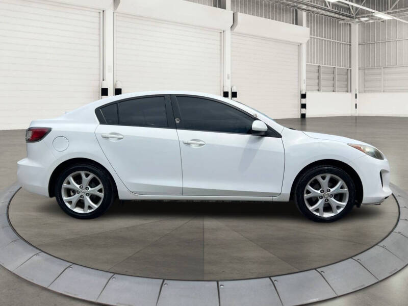 2013 Mazda MAZDA3