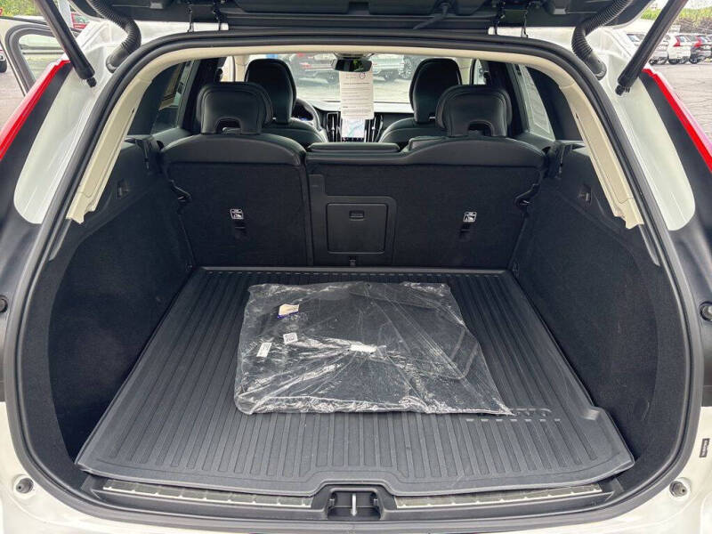 2023 Volvo XC60 B5 Core
