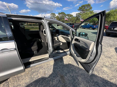 2017 Chrysler Pacifica LX
