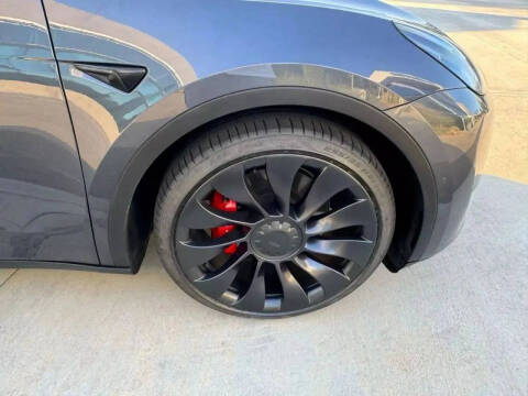 2024 Tesla Model Y Performance