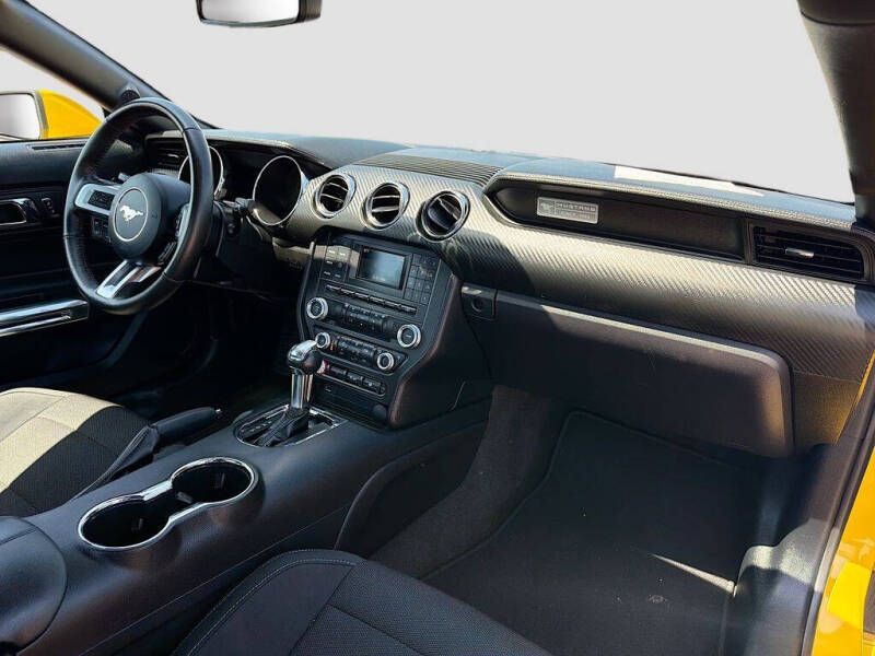 2016 Ford Mustang V6