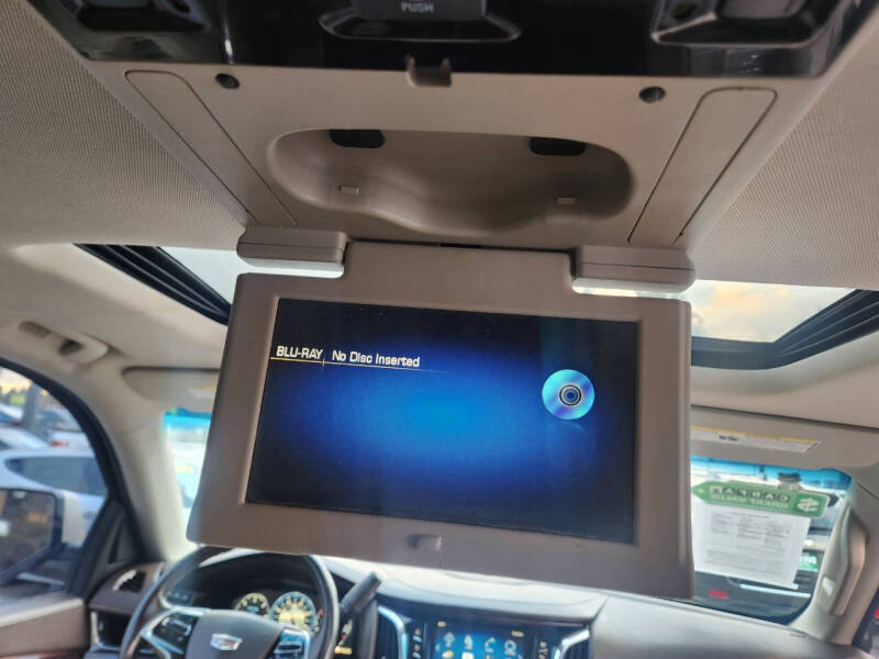 2015 Cadillac Escalade Luxury