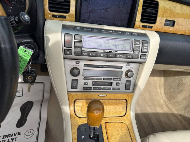 2004 Lexus SC 430