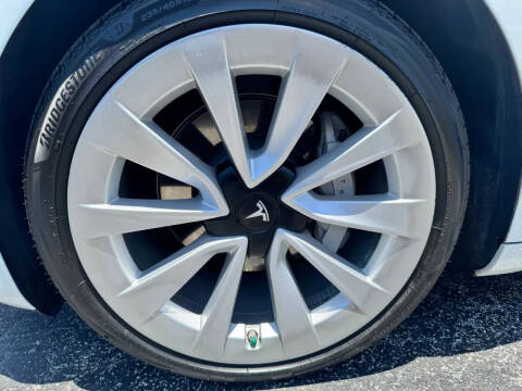 2021 Tesla Model 3 Standard Range Plus