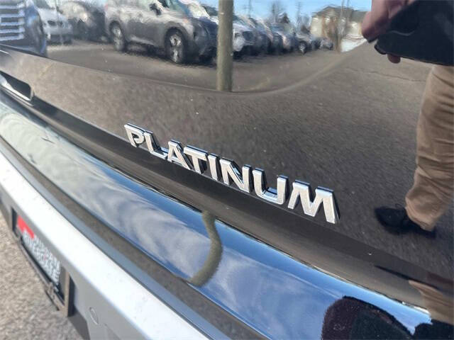 2025 Nissan Pathfinder Platinum