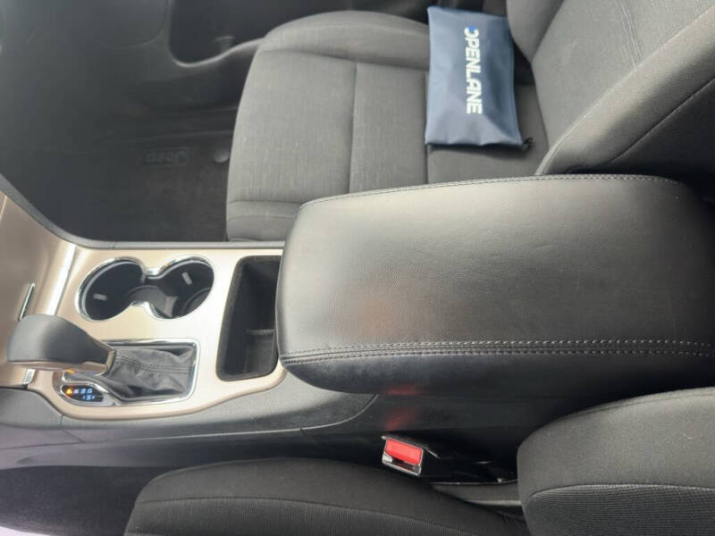 2017 Jeep Grand Cherokee Laredo