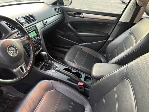 2014 Volkswagen Passat 1.8T Wolfsburg Edition PZEV