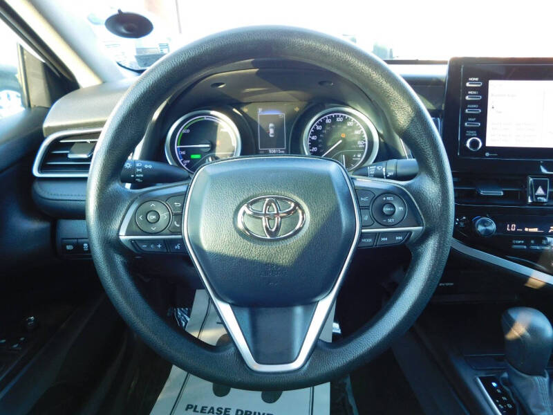 2022 Toyota Camry Hybrid LE