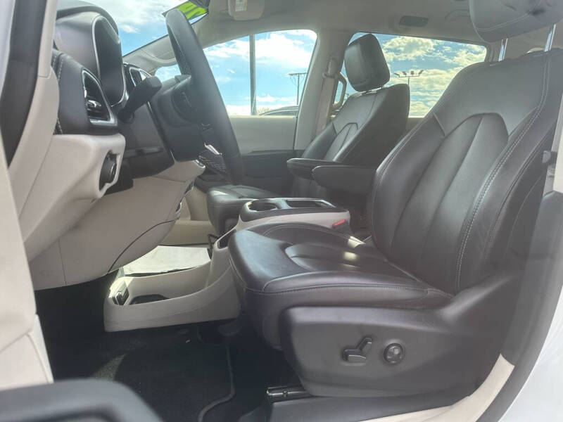 2024 Chrysler Pacifica Plug-In Hybrid