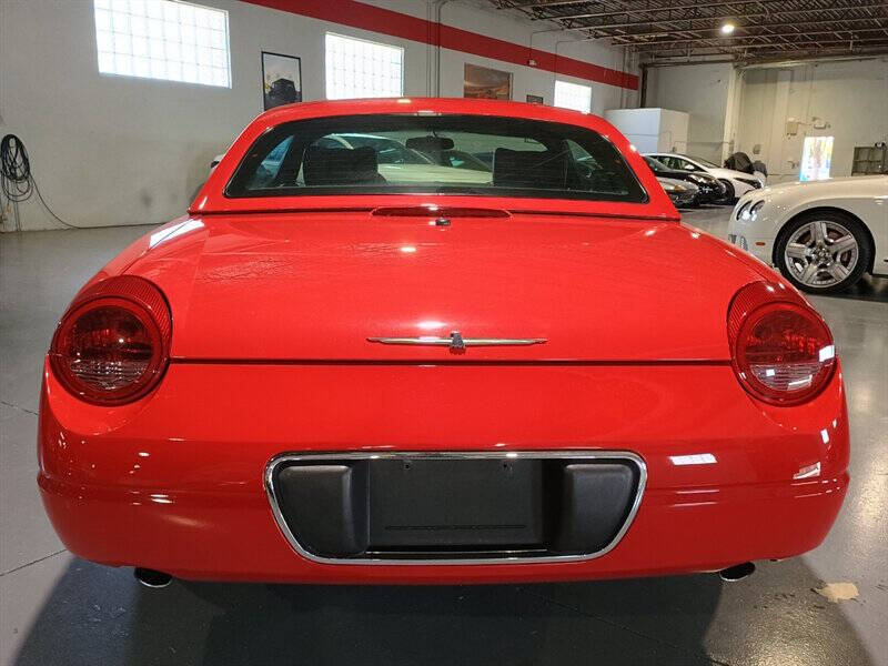 2002 Ford Thunderbird 8