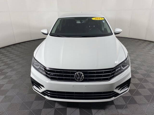 2017 Volkswagen Passat 1.8T R-Line