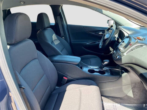 2025 Chevrolet Malibu LT